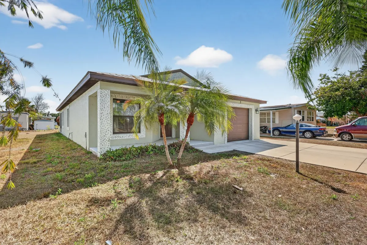 3-print-7R7A2347 at 7 Aragon Lane, Port St. Lucie