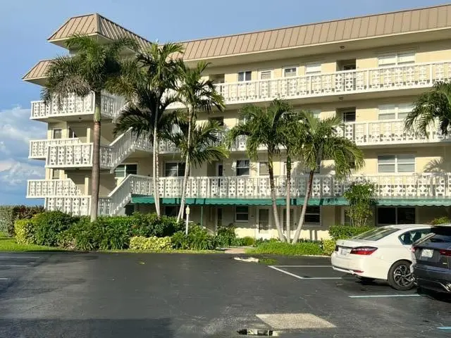 52 Yacht Club at 52 Yacht Club Drive 308, North Palm Beach