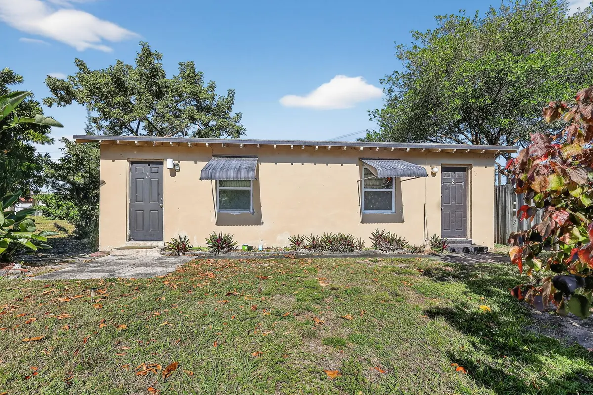 1-web-or-mls-8H3A0046 at 411 Columbus Parkway 1-5, Hollywood