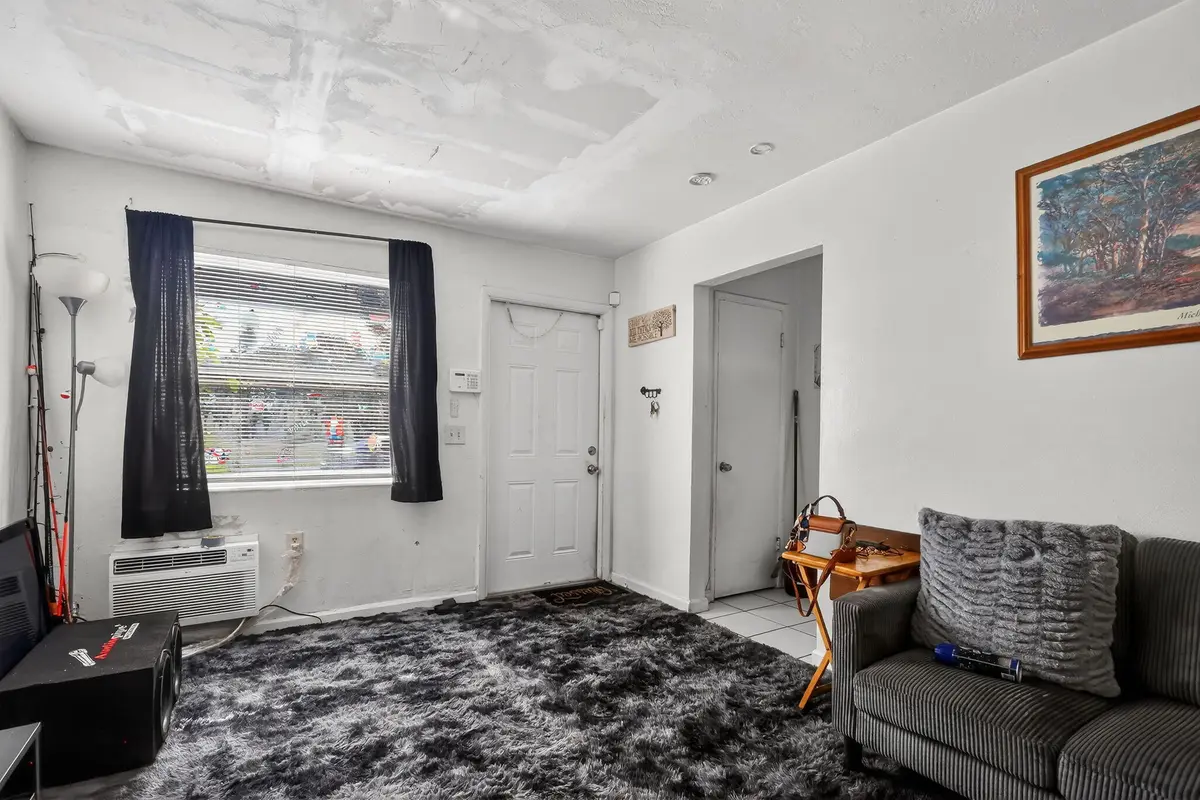 9-web-or-mls-8H3A0076 at 411 Columbus Parkway 1-5, Hollywood