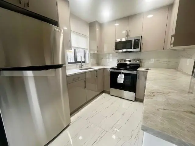 INTERIOR 2 MLS at 4040 NW 31st Terrace, Lauderdale Lakes