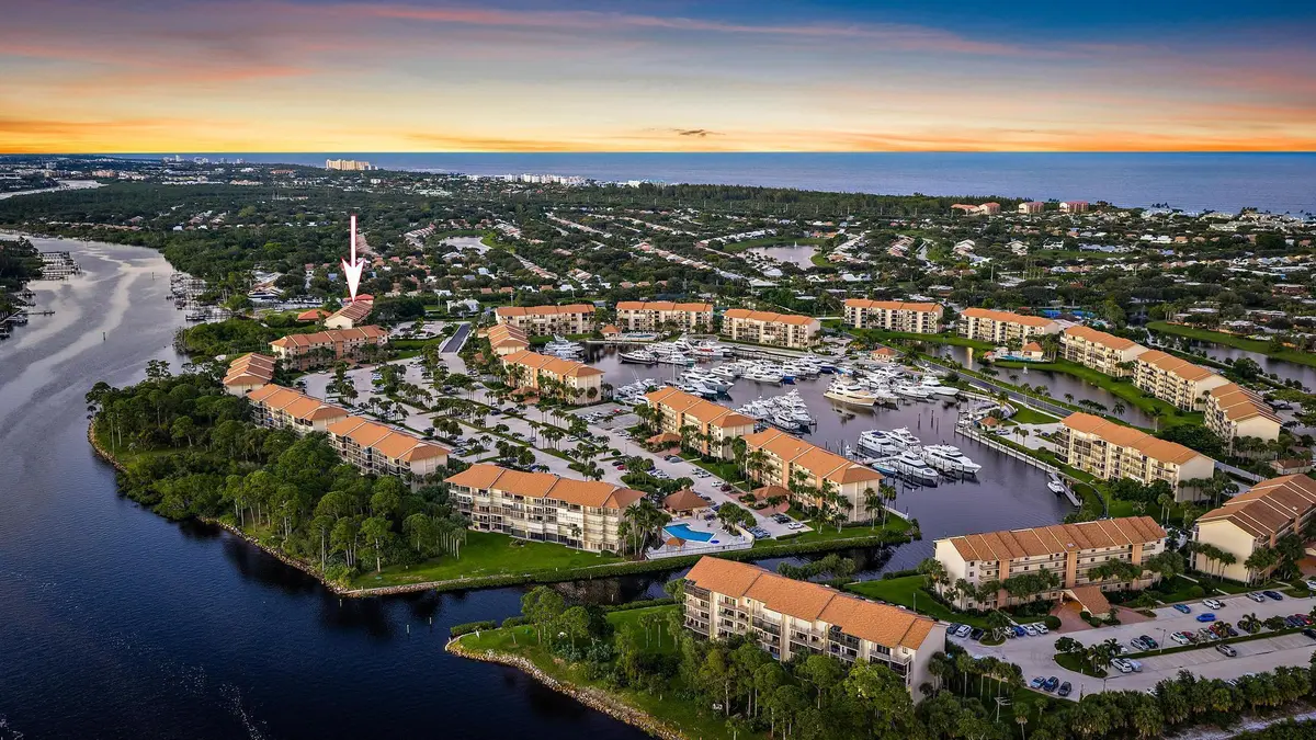 Aerial View at 1701 Marina Isle Way 202, Jupiter