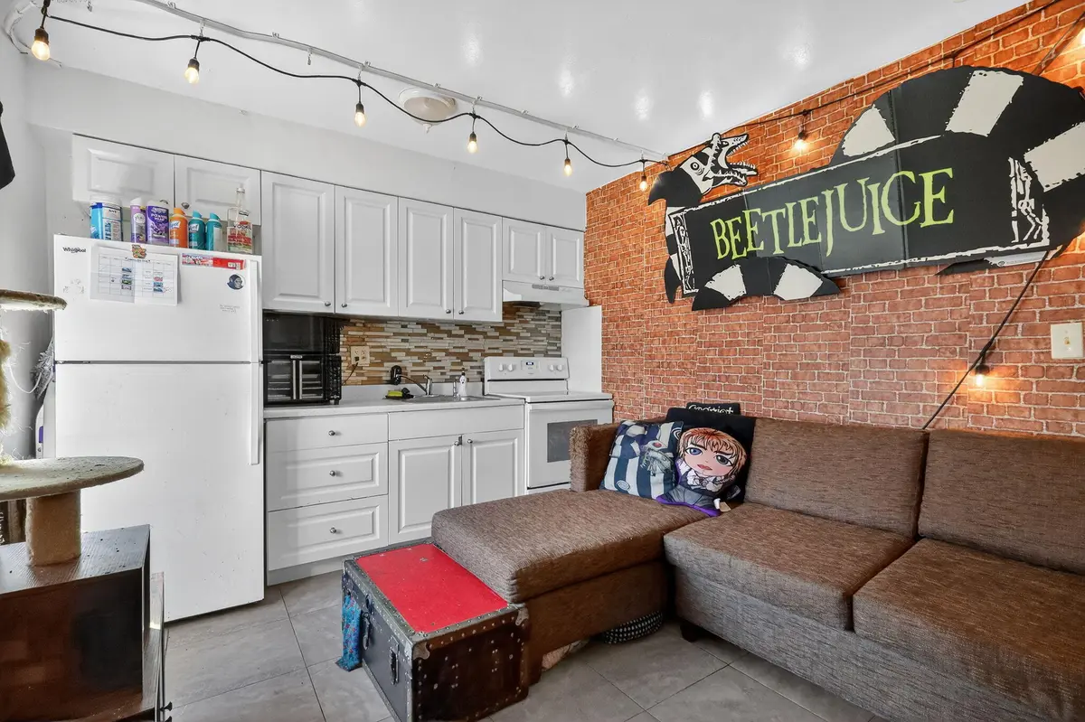 5-web-or-mls-8H3A0146 at 2322 Johnson Street, Hollywood
