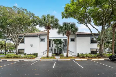 5406 Venetia Court F, Boynton Beach – Condominium for sale