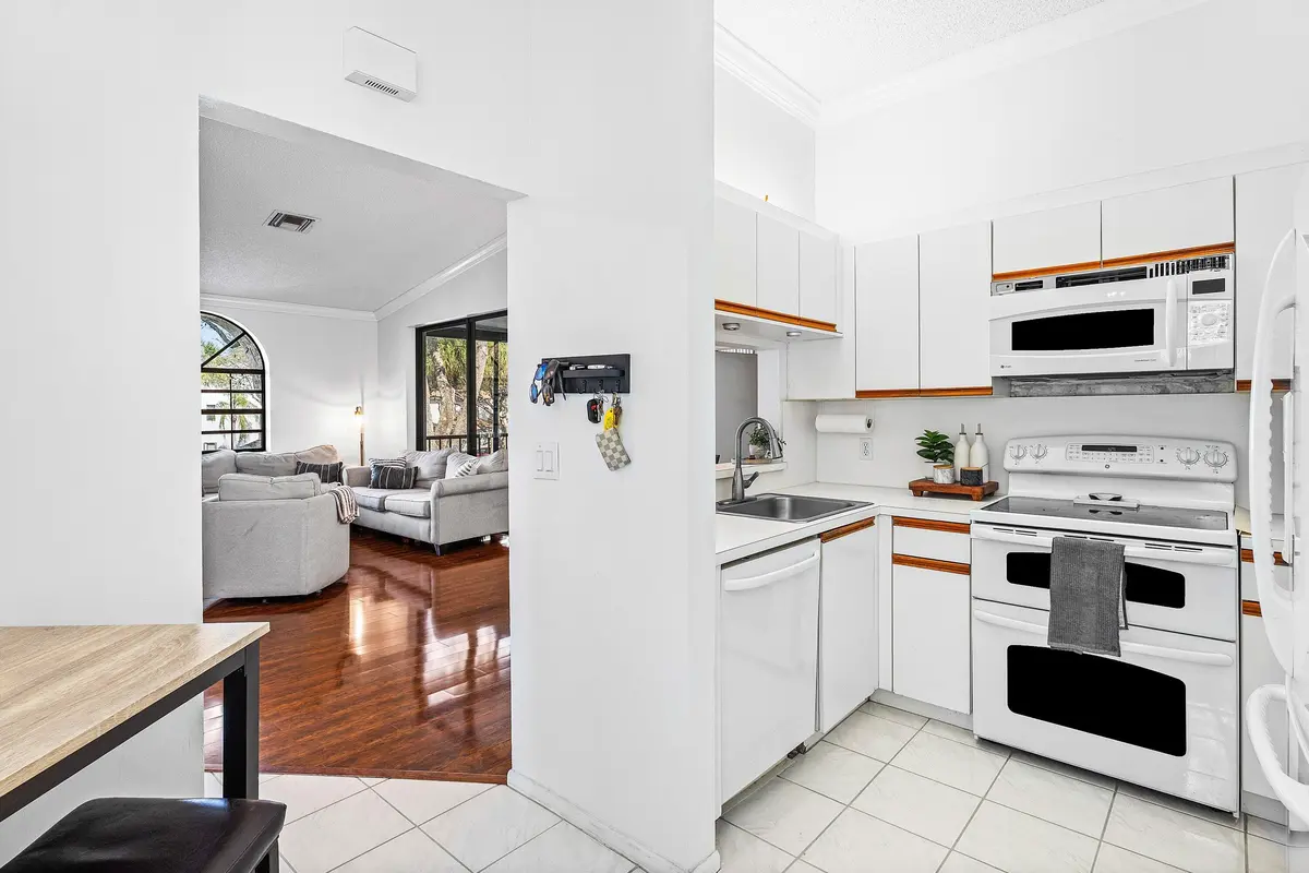 008-5406VenetiaCourt-F-BoyntonBeach-FL-3 at 5406 Venetia Court F, Boynton Beach