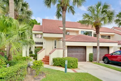 101 Sea Oats Drive E, Juno Beach – sold