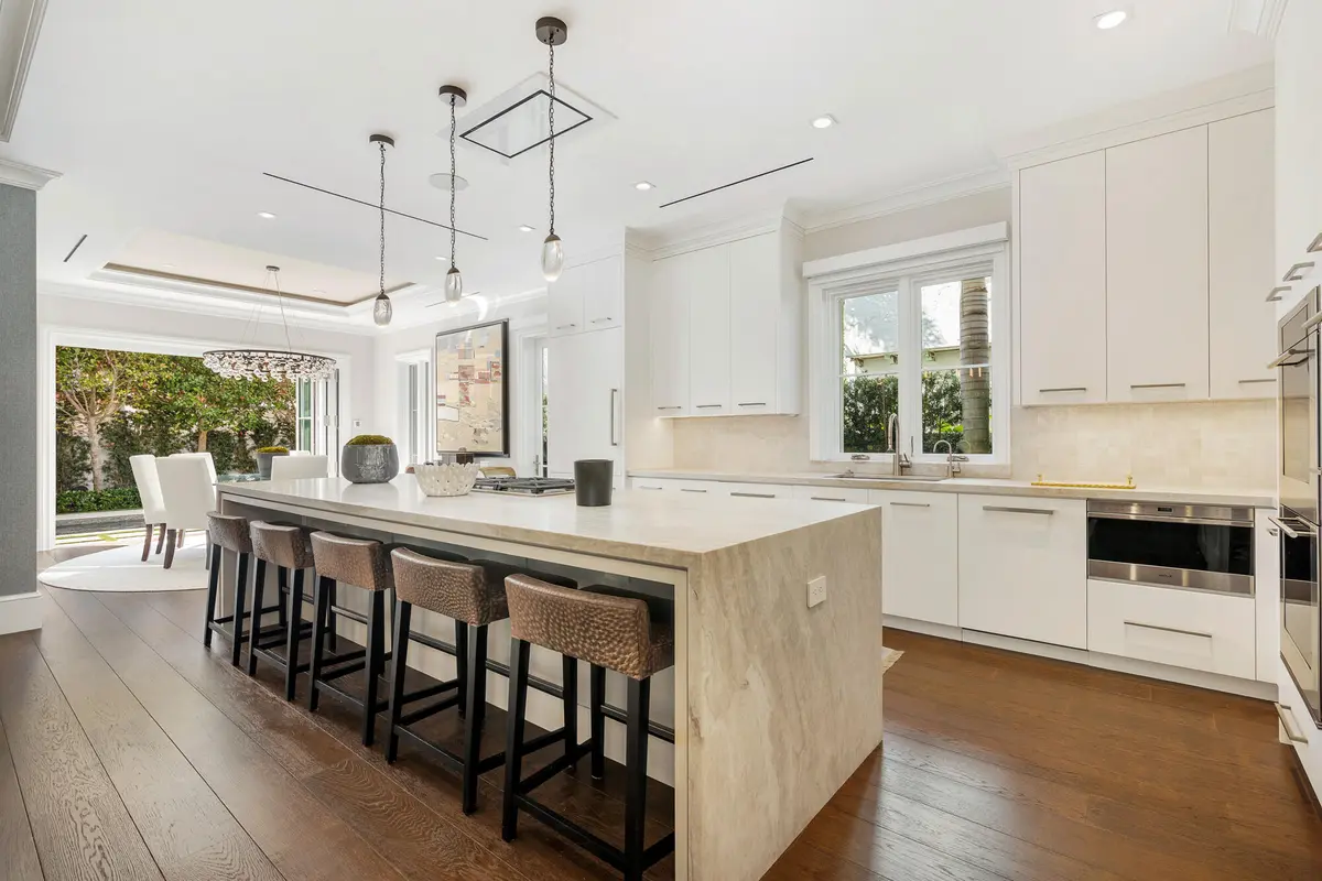 low-12 at 218 Everglade Avenue, Palm Beach