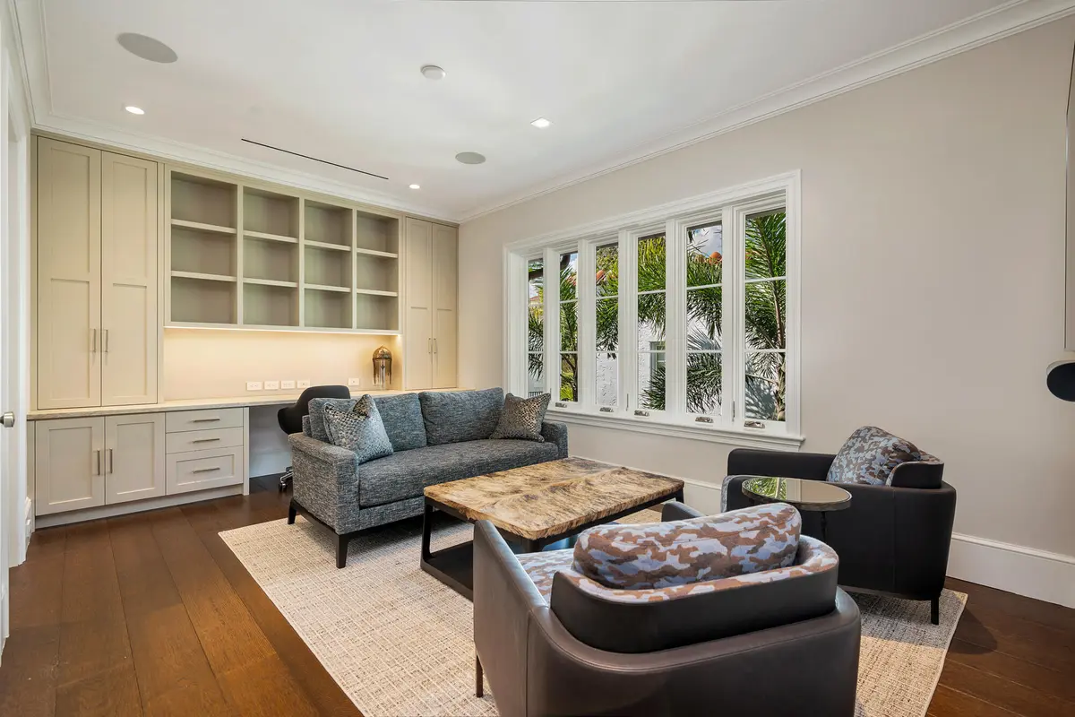 low-20 at 218 Everglade Avenue, Palm Beach