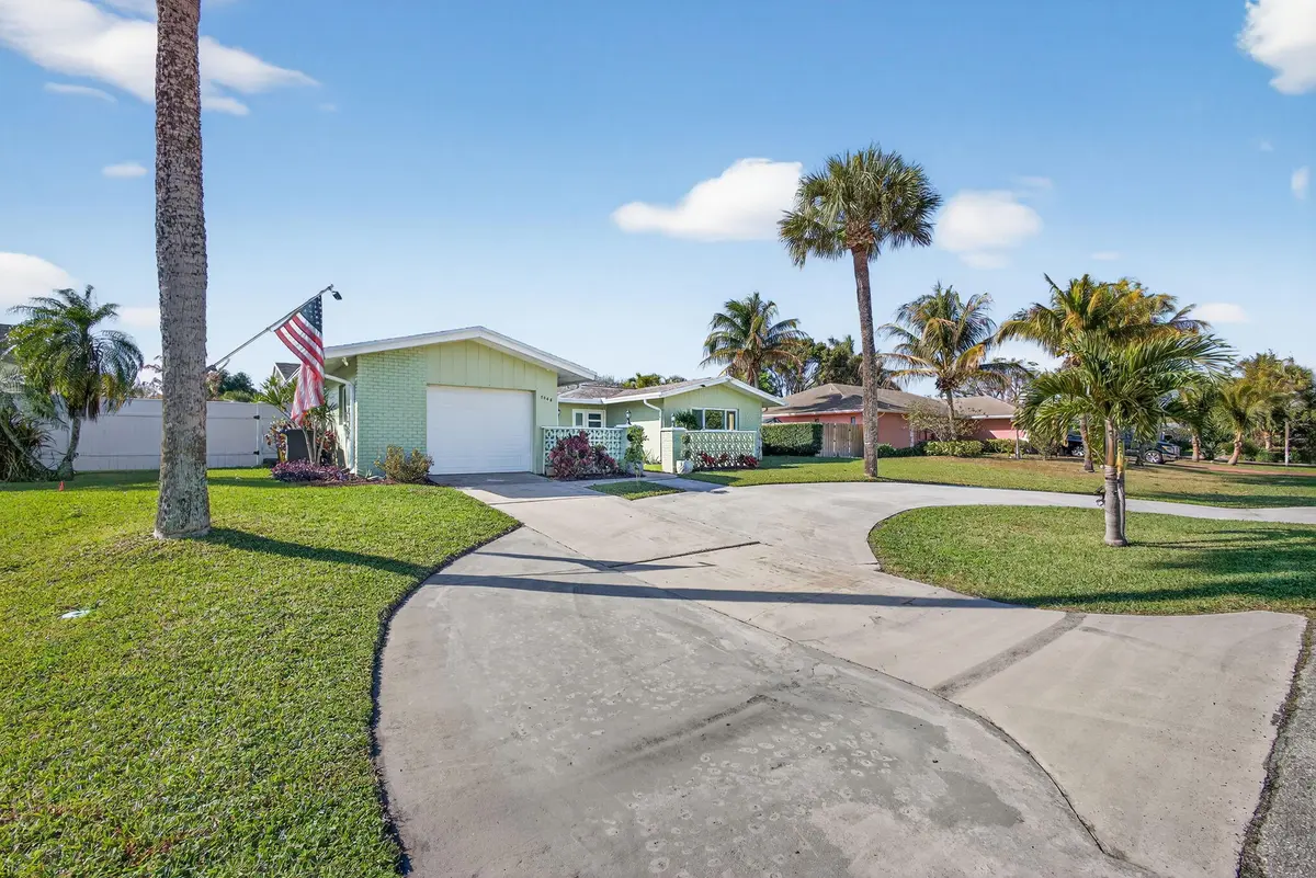 4-web-or-mls-5D1A3514 at 3646 Cypress Street, Palm Beach Gardens