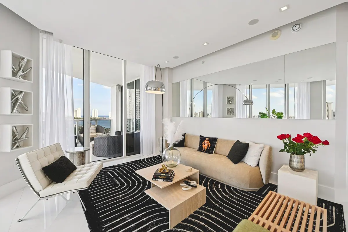 3-web-or-mls-Island Blvd-S1702-003 at 4100 Island Boulevard Boulevard 1204, Aventura