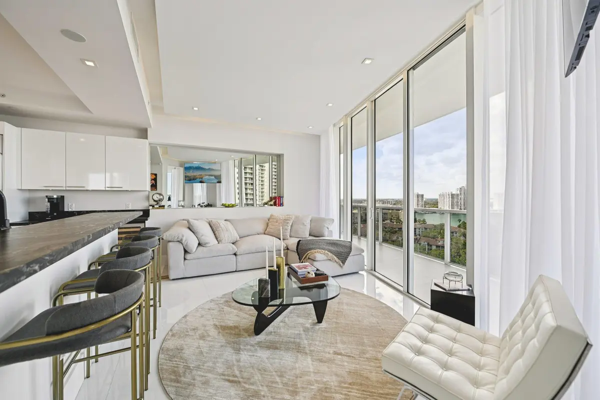 5-web-or-mls-Island Blvd-S1702-005 at 4100 Island Boulevard Boulevard 1204, Aventura