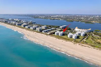 2500 S Ocean Boulevard 3 A 4, Palm Beach – sold