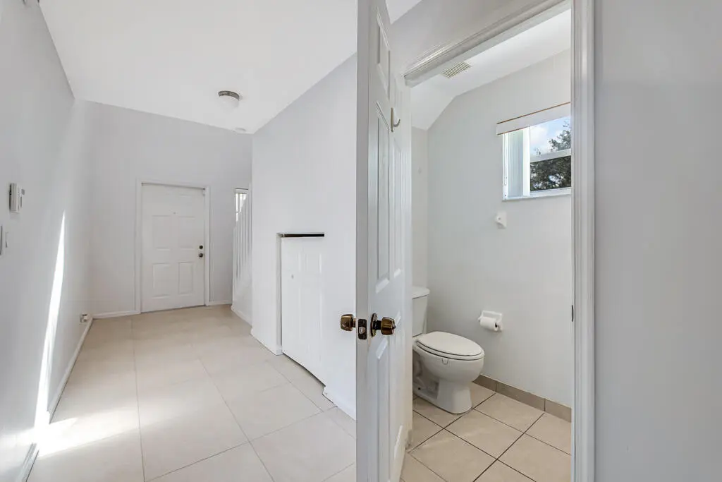 half bath at 845 Imperial Lake Road, West Palm Beach