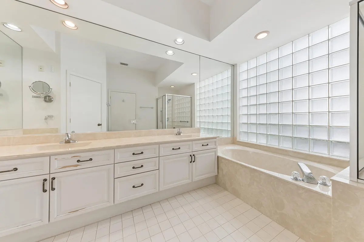 Primary Bath at 6628 NW 24th Avenue, Boca Raton