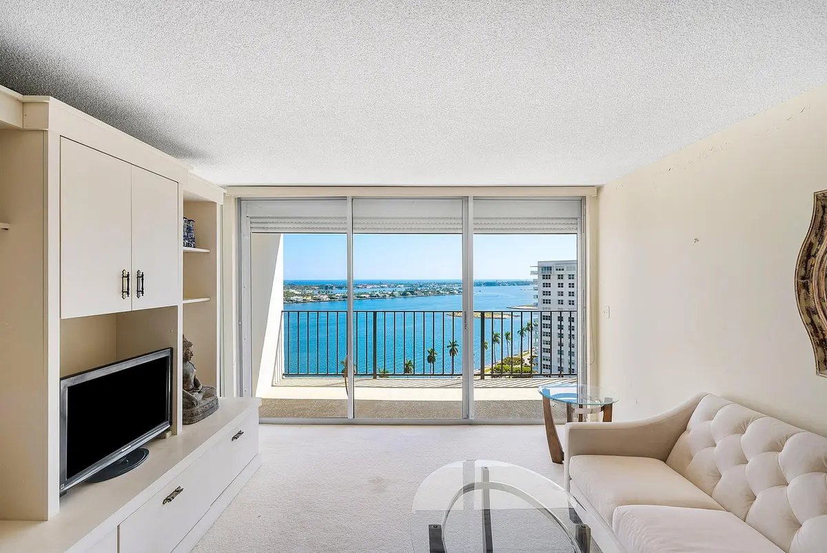 046-1701SouthFlaglerDrive-1806-WestPalmB at 1701 S Flagler Drive 1806, West Palm Beach