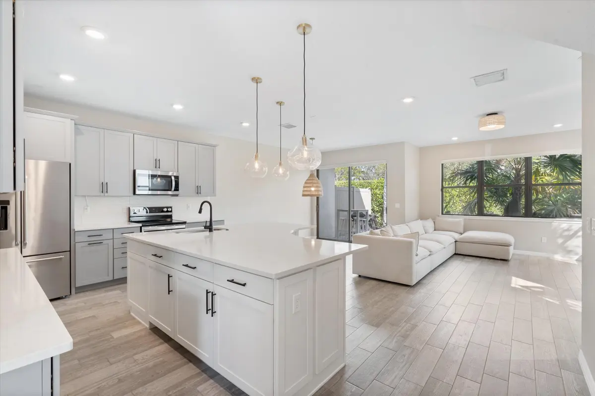 07-2147 Appleton Circle N Oakland Park, at 2147 Appleton Circle, Oakland Park