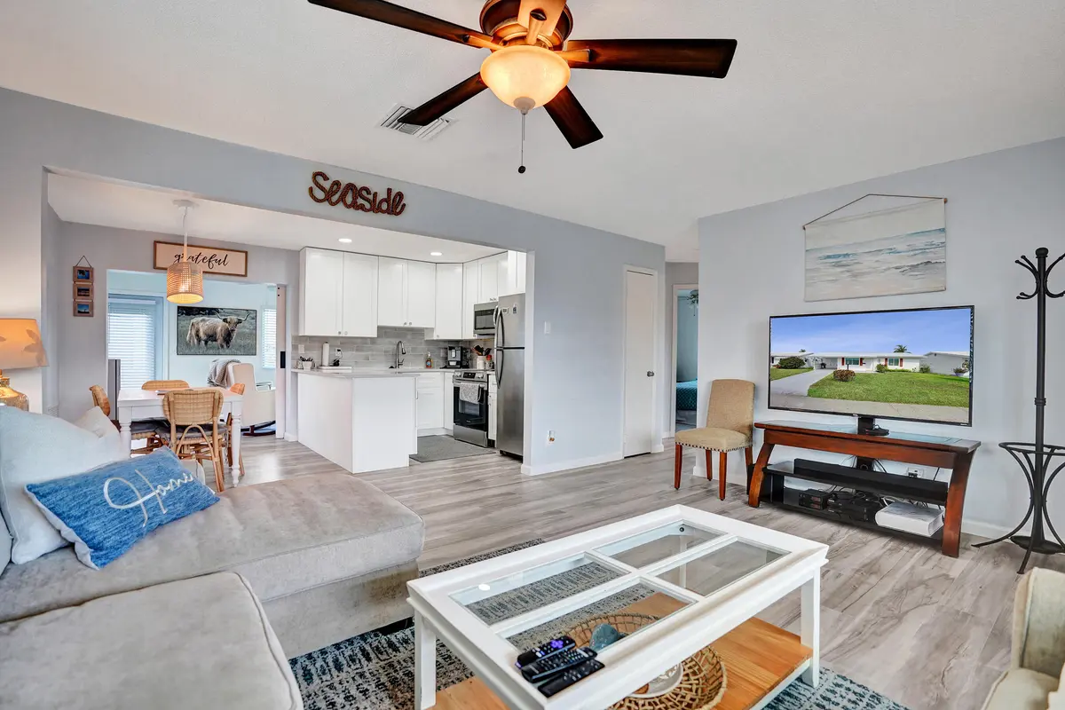 Remodeled Just Perfectly at 901 SW 6th Avenue, Boynton Beach