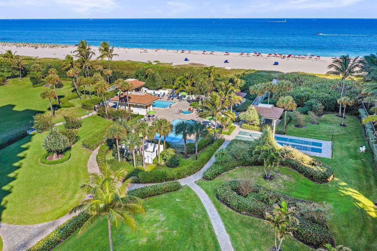 Community Grounds at 3400 N Ocean Drive 1004, Singer Island