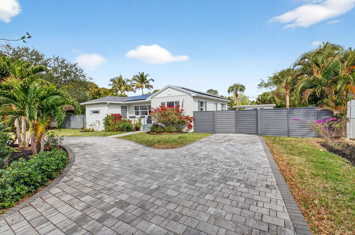 3-web-or-mls-DSC_3161 at 233 NE 12th Street, Delray Beach