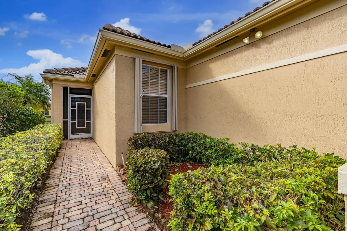 3-web-or-mls-iPixx_00_3 at 7180 Cataluna Circle, Delray Beach