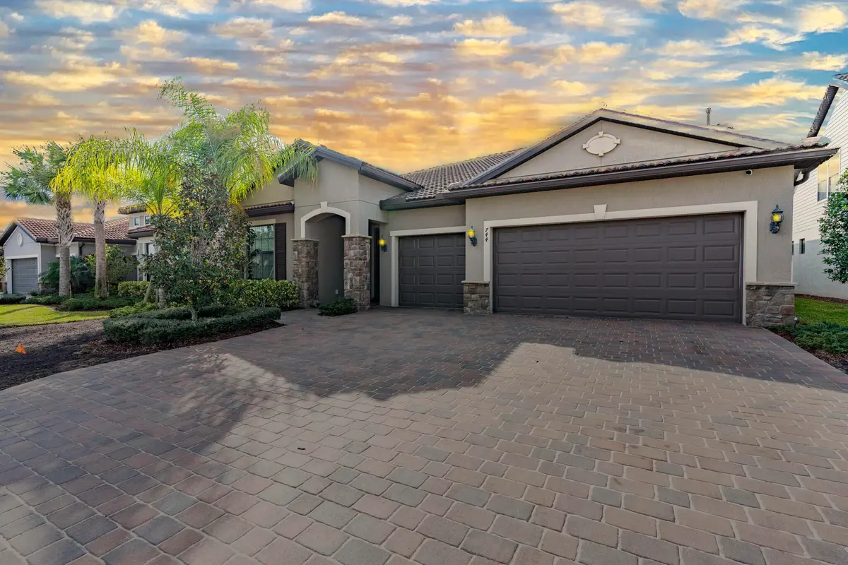 4-web-or-mls-iPixx_00_4 Sunset at 744 SE Villandry Way, Port St. Lucie