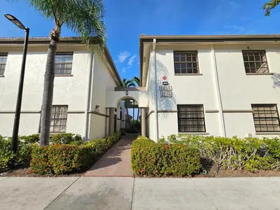5235 Europa Drive O, Boynton Beach – sold