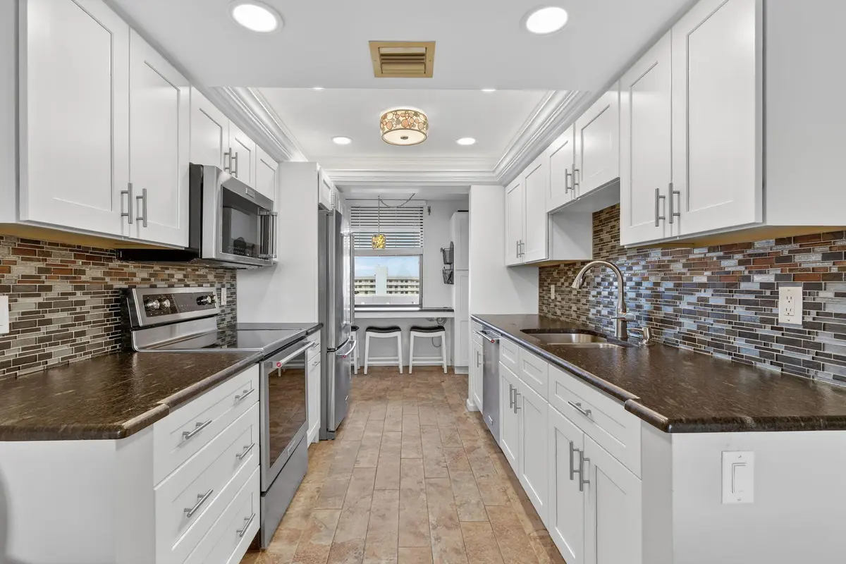 21-web-or-mls-5P1A6243 at 5059 N Highway A1a 902, Hutchinson Island