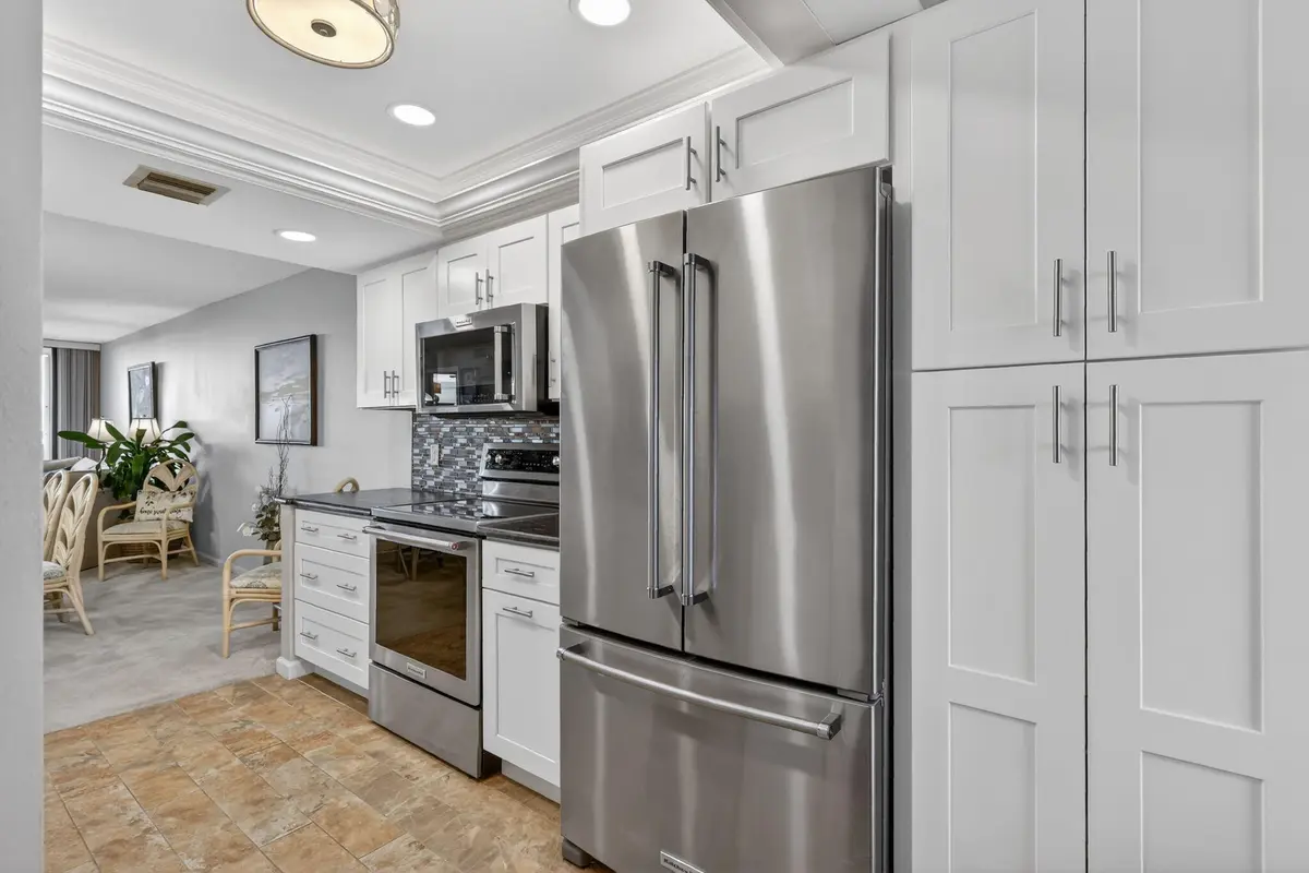 25-web-or-mls-5P1A6270 at 5059 N Highway A1a 902, Hutchinson Island