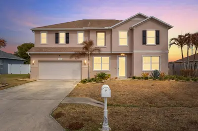 5835 NW Drill Court, Port St. Lucie – sold