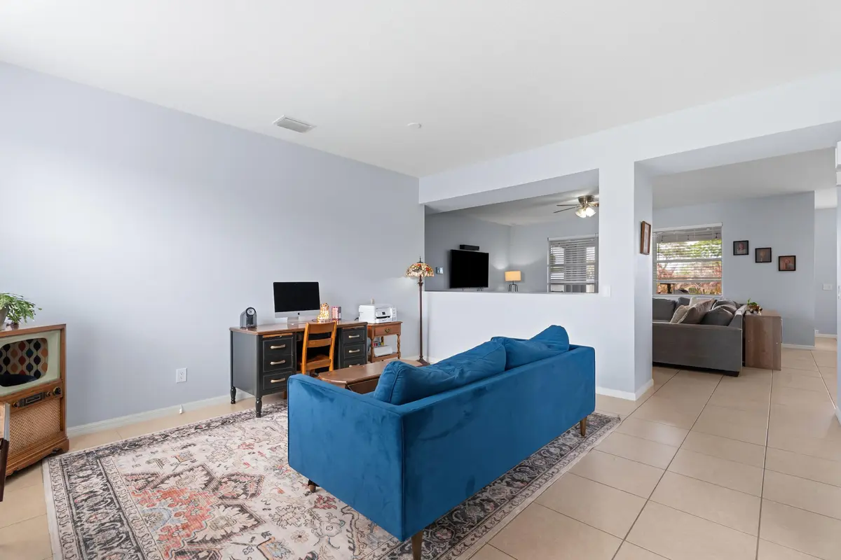 Foyer sitting area at 5835 NW Drill Court, Port St. Lucie