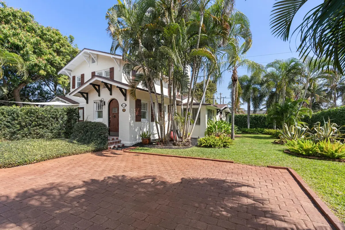Exterior view, and large yard area. at 5503 N Flagler Drive, West Palm Beach