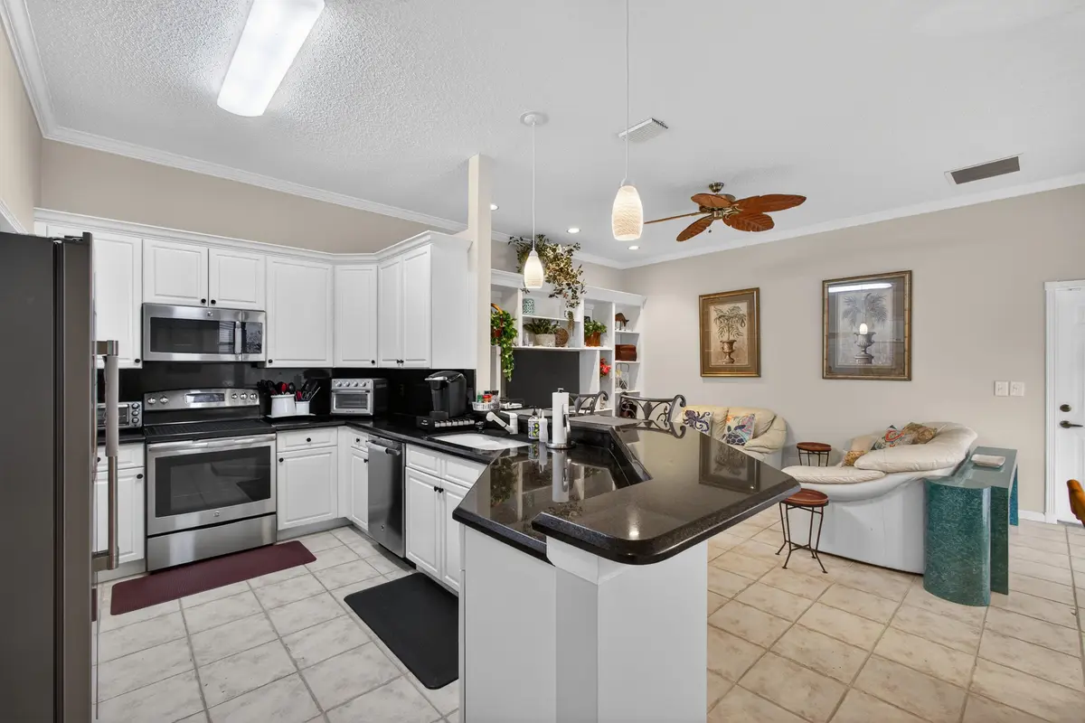KITCHEN at 2085 Chagall Circle, West Palm Beach