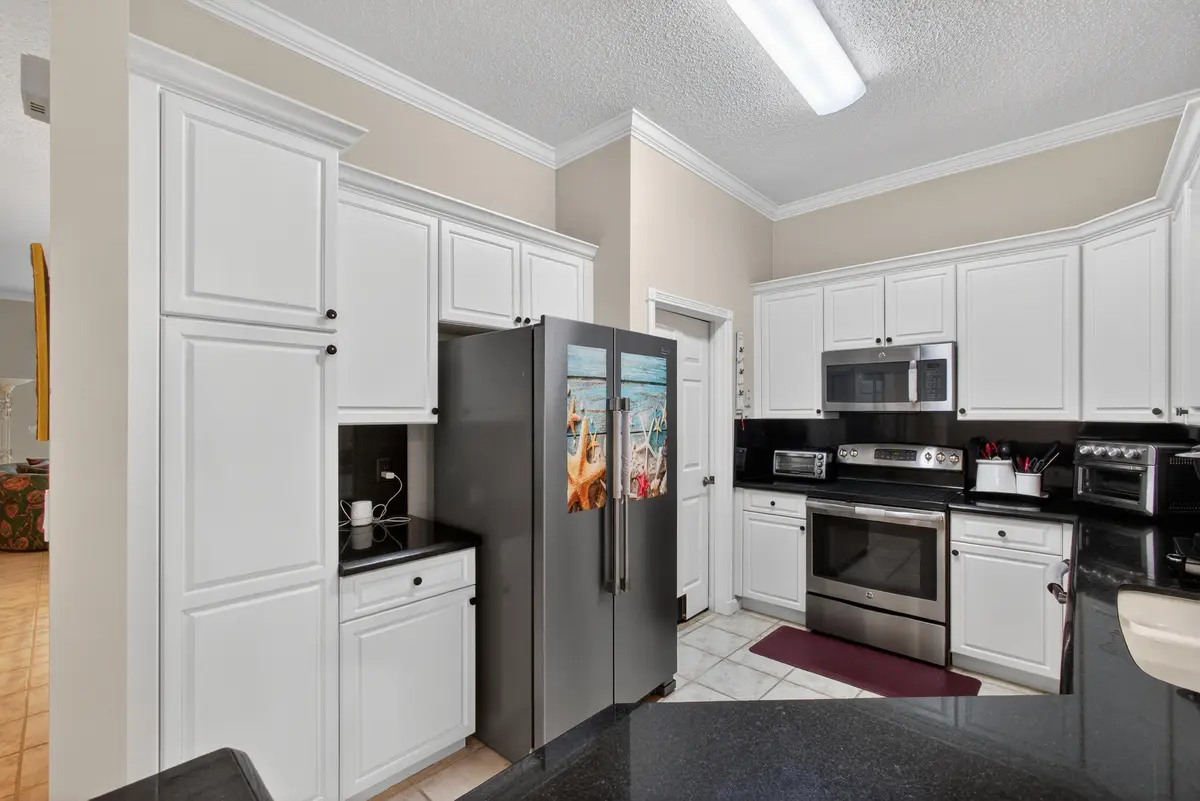 KITCHEN at 2085 Chagall Circle, West Palm Beach