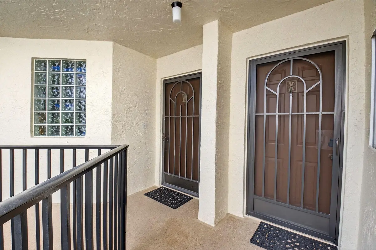 Apt. X at 5099 Splendido Court X, Boynton Beach