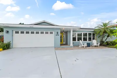 6427 Travis Road, Lake Clarke Shores – sold
