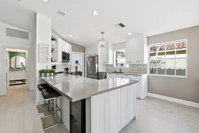 8190 Saint Johns Court, Wellington – sold