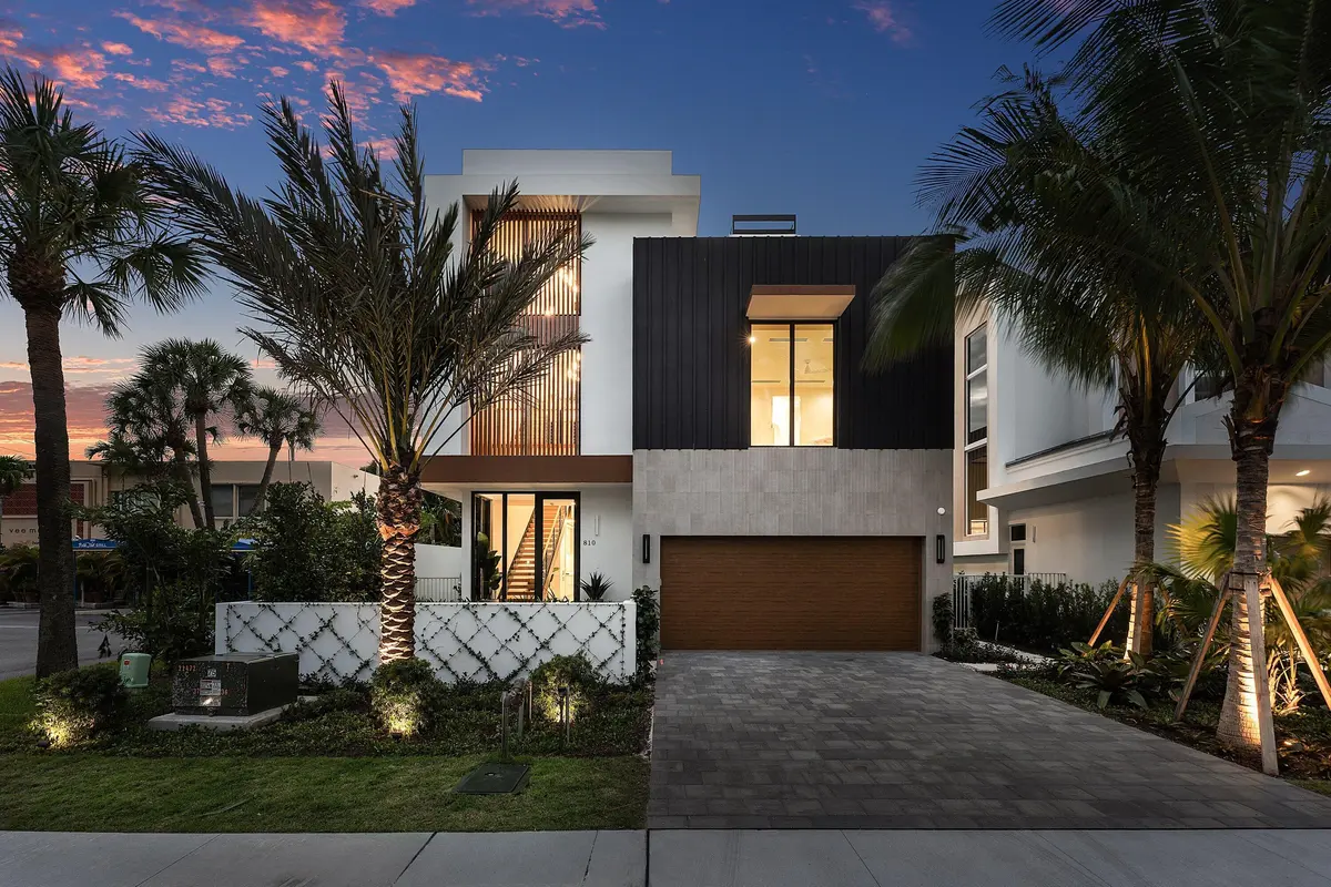 091-810PalmTrail-DelrayBeach- at 810 Palm Trail, Delray Beach