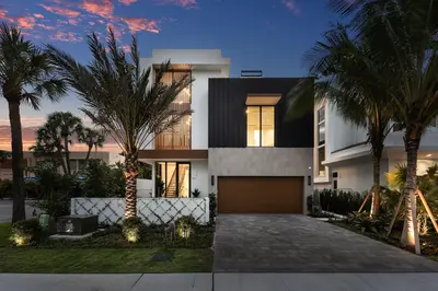 810 Palm Trail, Delray Beach – Single Family Residence for sale