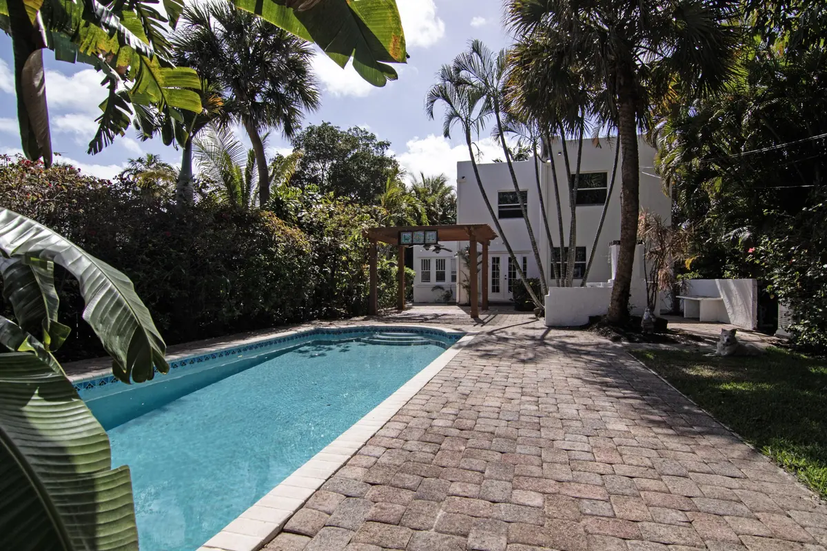 IMG_4413.pool.back at 423 26th Street, West Palm Beach