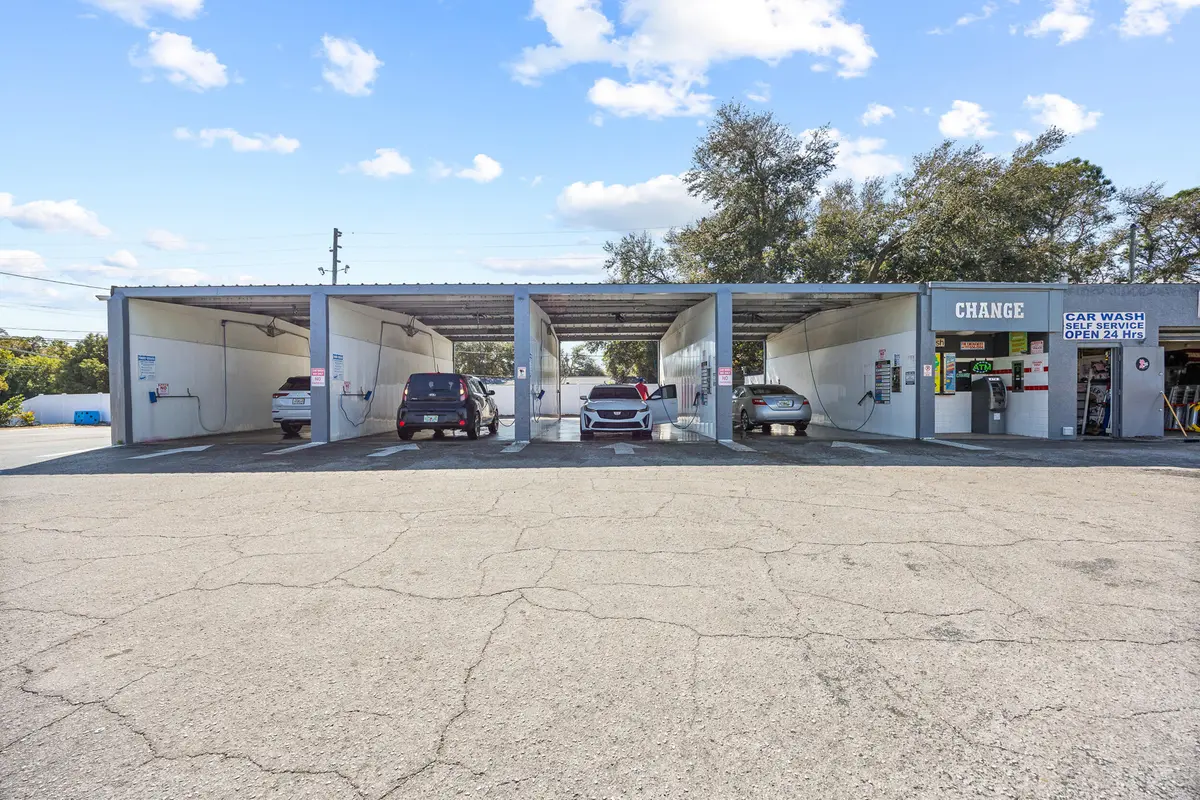1_cg2a7502 at 11500 Walsingham Road, Largo