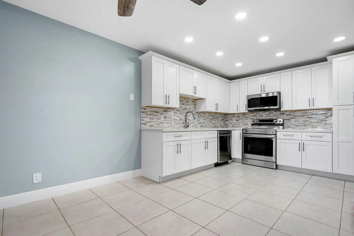 010-1740Northwest19thTerrace-204-DelrayB at 1740 NW 19th Terrace 204, Delray Beach