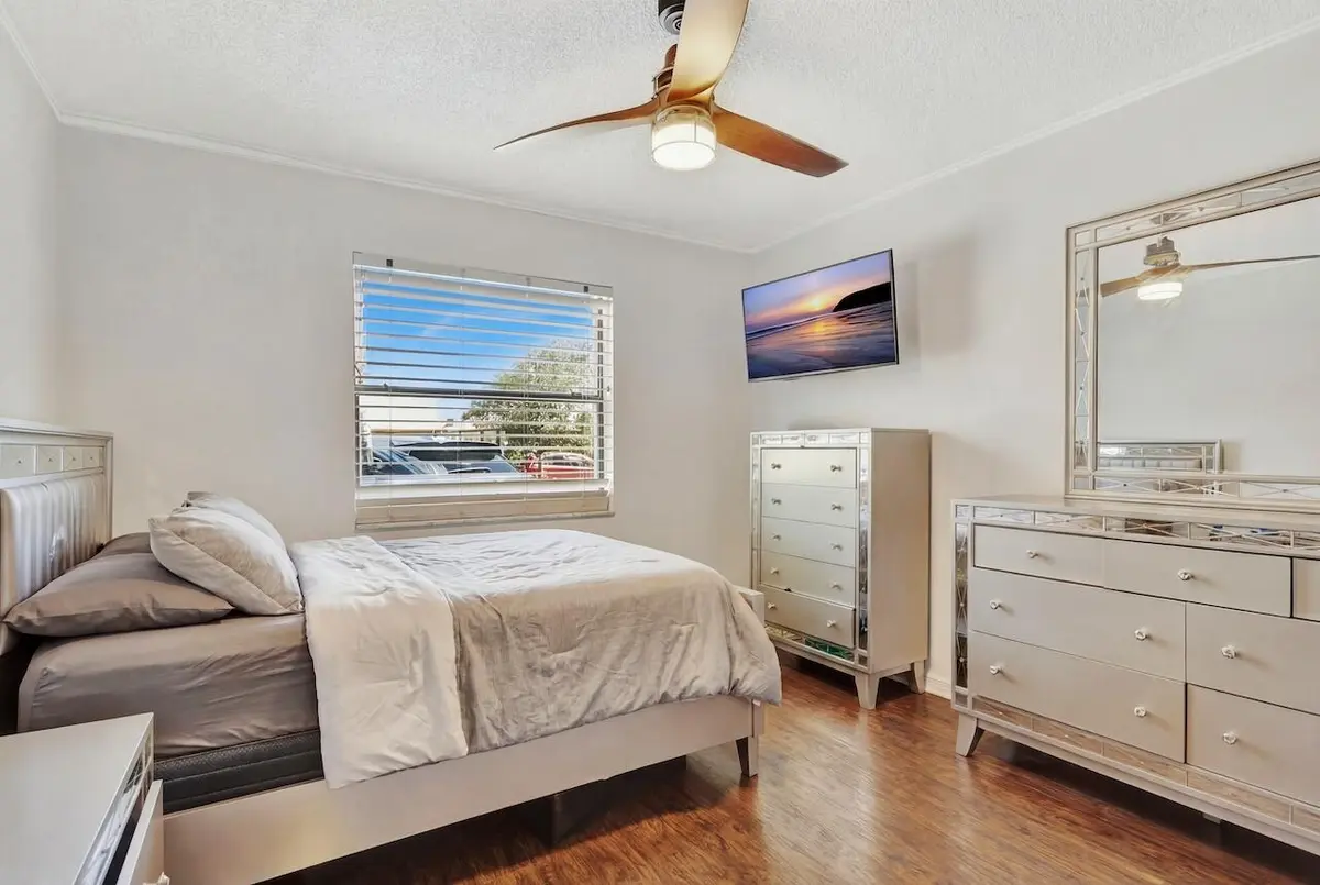 24-web-or-mls-001L8711 at 1280 NW 114th Avenue, Coral Springs