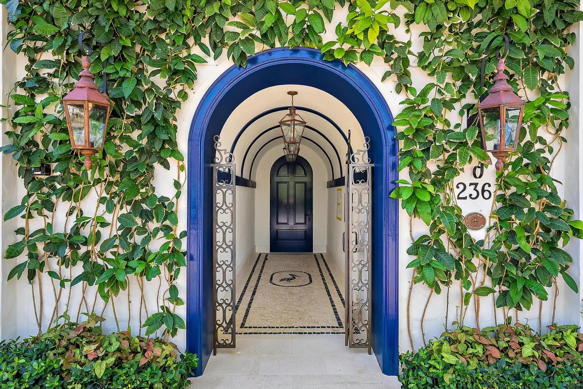 236 Phipps Plaza-21 at 236 Phipps Plaza 101, Palm Beach