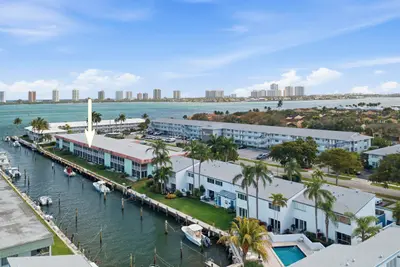 117 Lehane Terrace 205, North Palm Beach – Condominium for sale