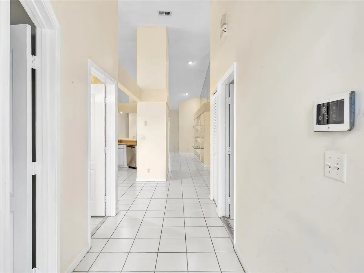 Foyer at 9165 Vineland Court Apt. C, Boca Raton