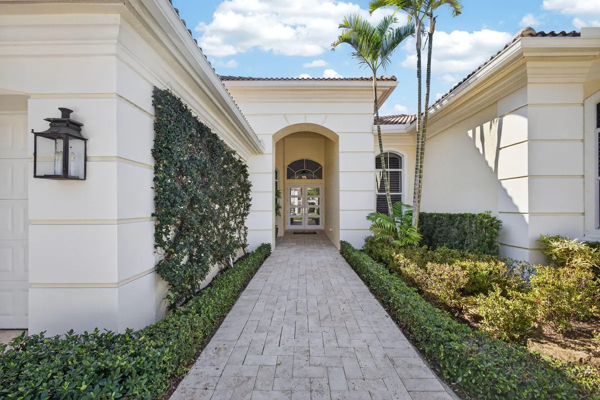 7-web-or-mls-5D1A8952 at , Palm Beach Gardens
