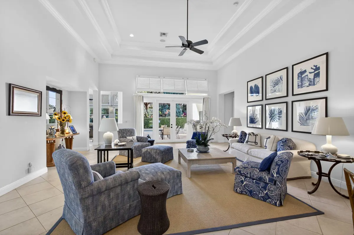 17-web-or-mls-5D1A8471 at , Palm Beach Gardens