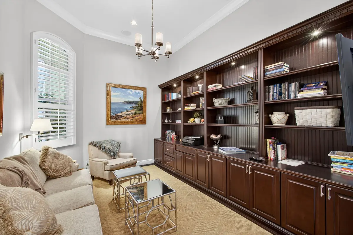 20-web-or-mls-5D1A8482 at , Palm Beach Gardens