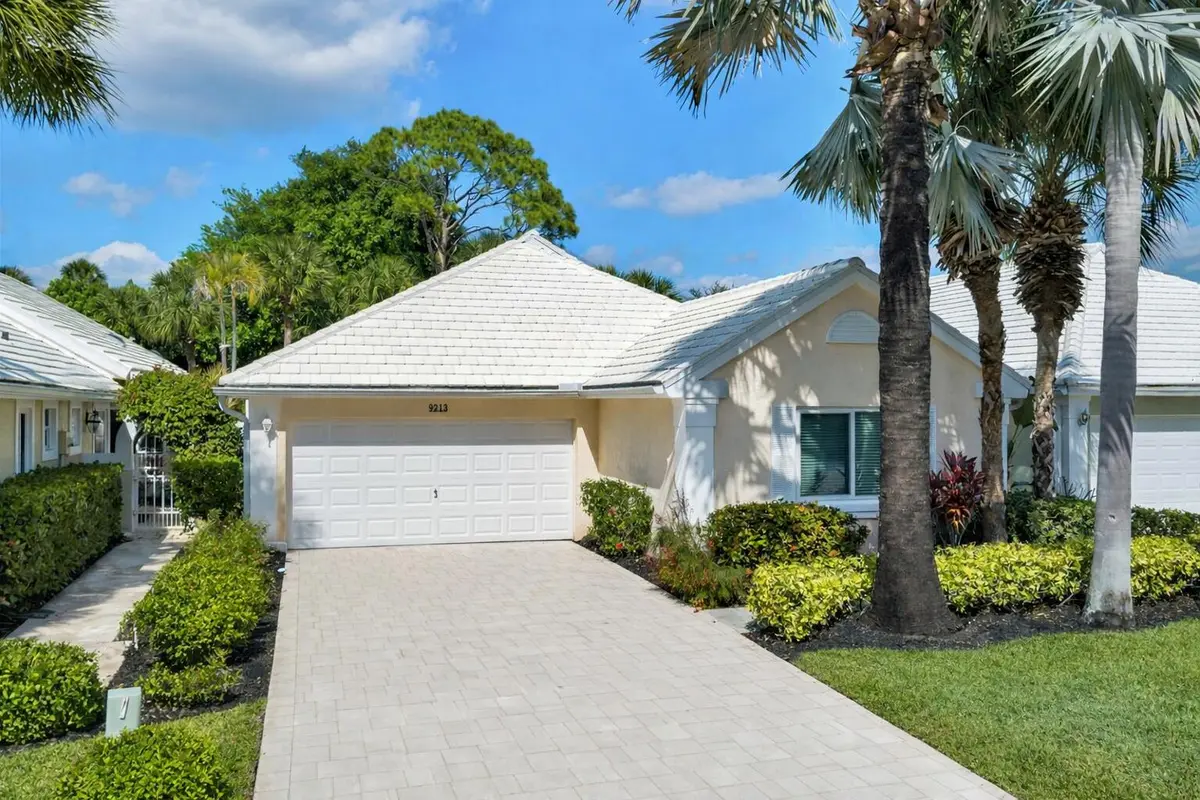 9213 Heathridge Drive, West Palm Beach, FL – photo 1