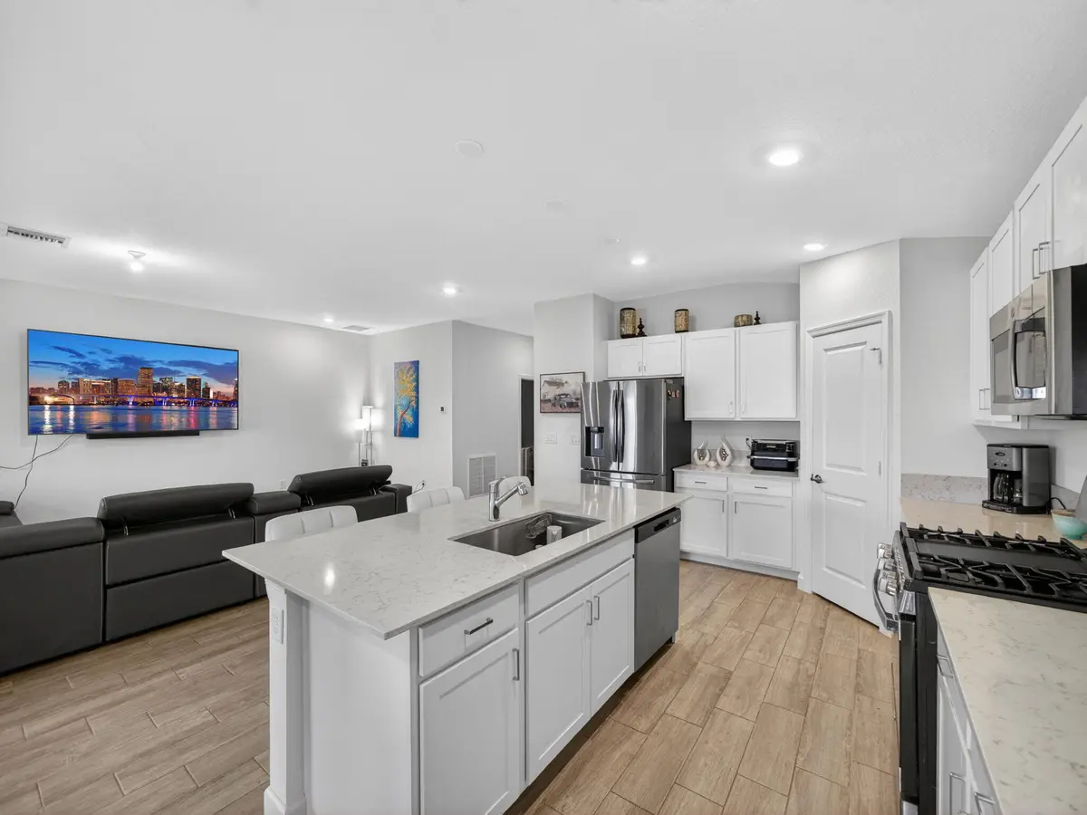 Kitchen at 10971 NW Middle Stream Drive, Port St. Lucie